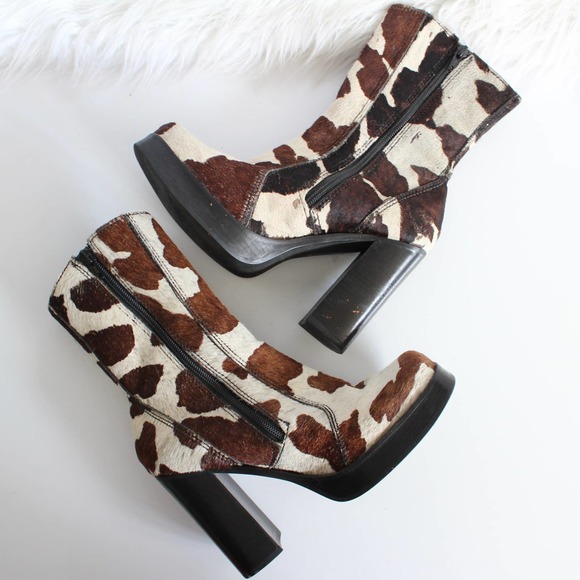 Steve Madden Brown and Cream Ankle Boots - Picture 3 of 13